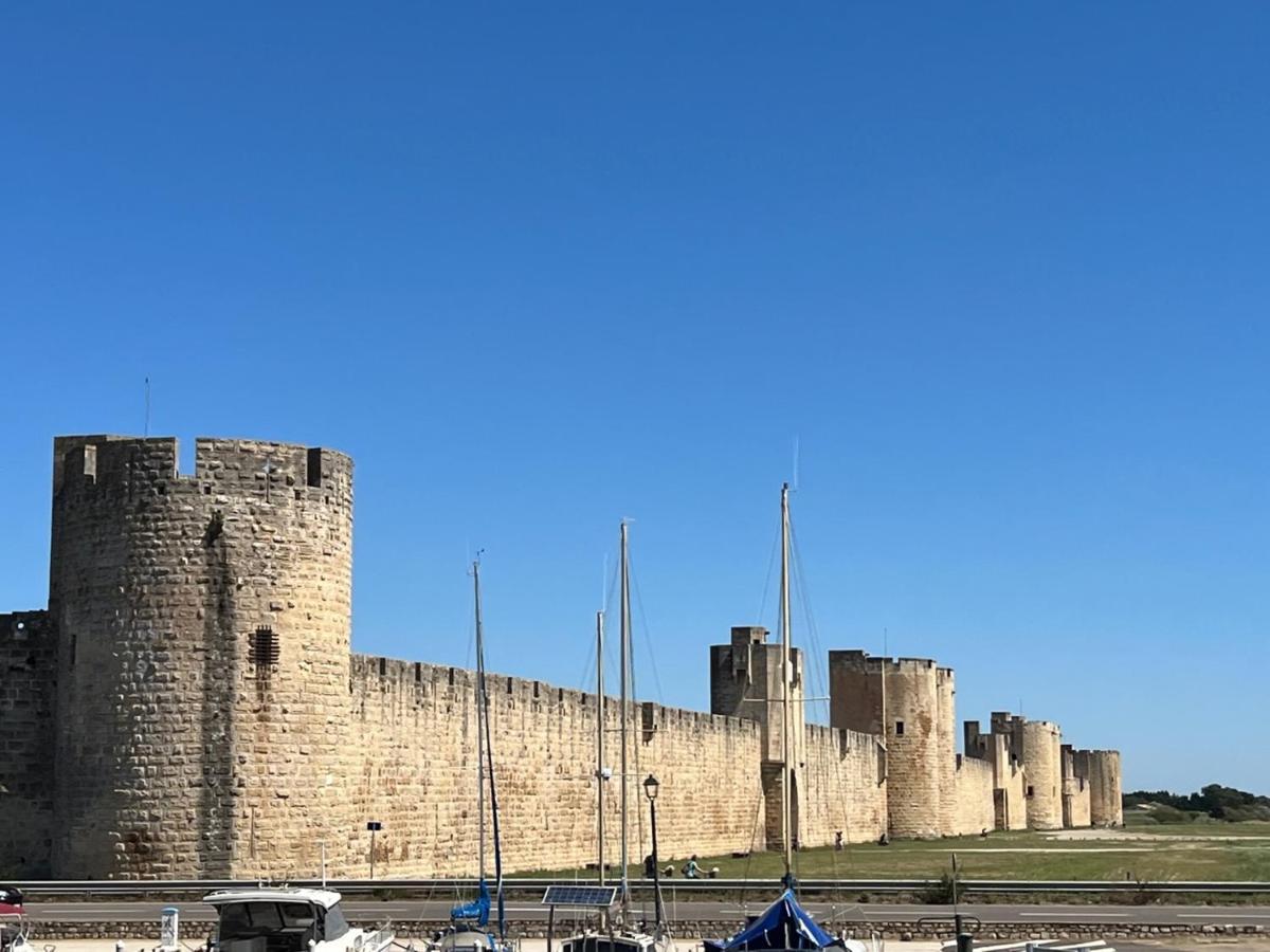 Hotel Le Medieval Aigues-Mortes Exterior foto